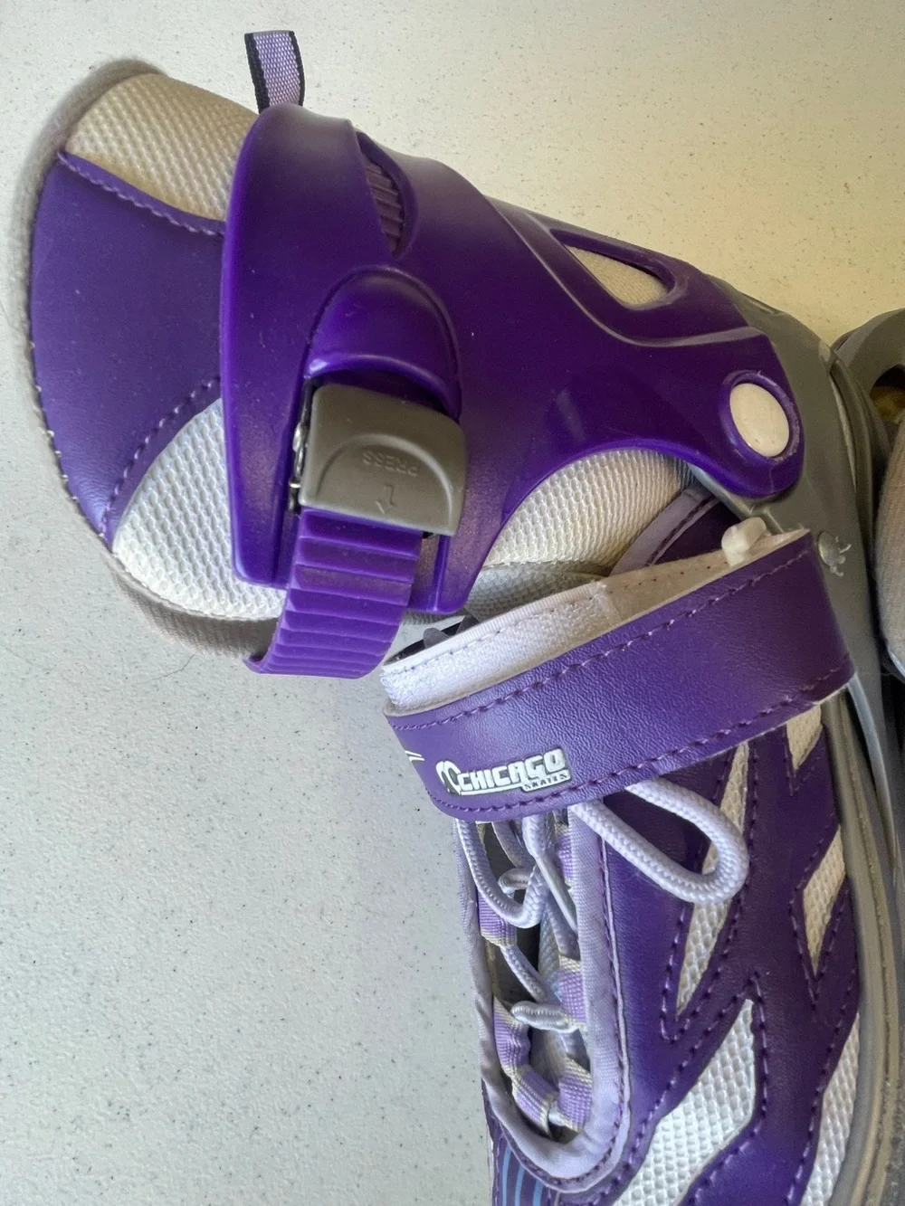 Women’s Adjustable Inline rollerblades- Purple/White. Size Girl 5-8 US